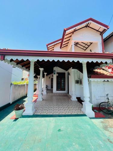 3 Bed 3 Bath Entire Luxury House In Negombo