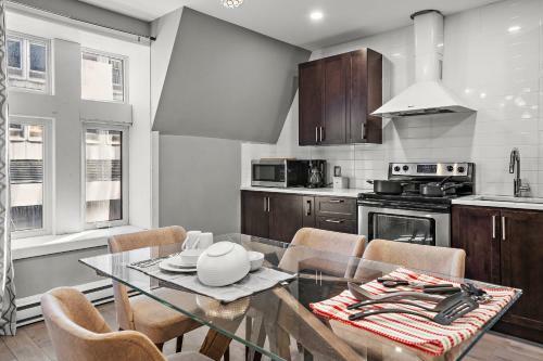 Charming Fresh 3br Apartment On Bishop St