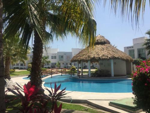 Casa En Coto Privado Con Alberca