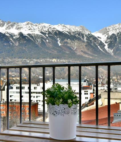 Super Central Apartment With Awesome Mountain View