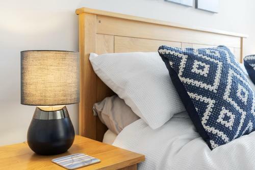 A Modern And Cosy Apartment Just Yards From Brixham?s Bustling Harbourside