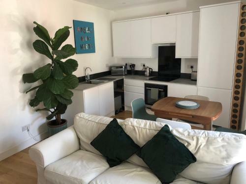 Apartamento Poets Rest, Free Parking 8 Minutes From Beach