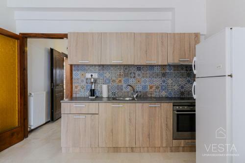 Jasmine 3-bdrm Maisonette, Sea & Pine Tree Views