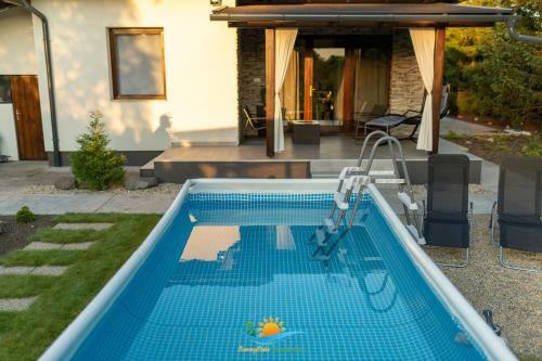 Sunnyside Nyaral�