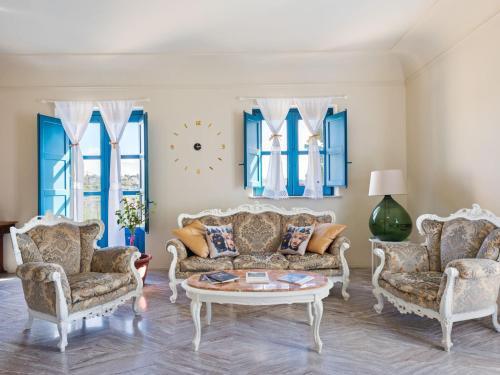 Charming Holiday Home In Caltagirone With Garden