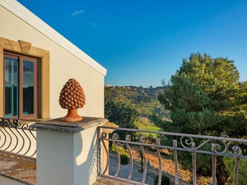 Charming Holiday Home In Caltagirone With Garden