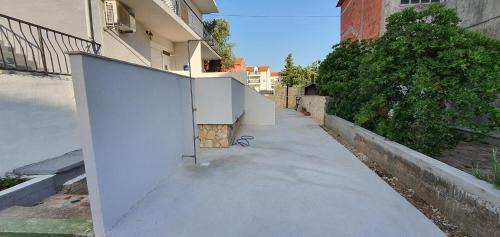 Apartments With A Parking Space Pirovac, Sibenik - 19931