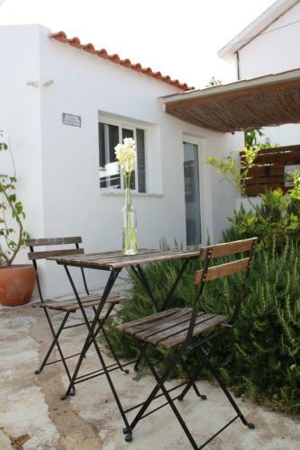 Apartamento Est�dio Com Espa�o Exterior, 5 Minutos De Cascais.