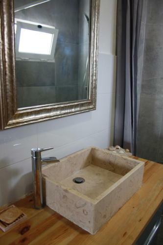 Apartamento Est�dio Com Espa�o Exterior, 5 Minutos De Cascais.
