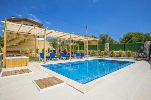 Villa House W Private Pool And Jacuzzi In Kas