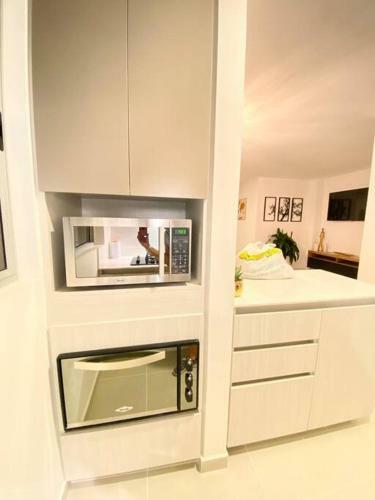 Gorgeous 3 Bedroom Apartment Condo With Balcony