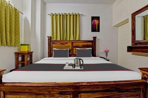 Hotel Collection O 91653 Garg Keshariya Residency