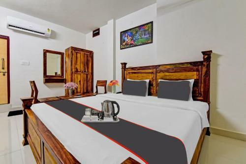 Hotel Collection O 91653 Garg Keshariya Residency