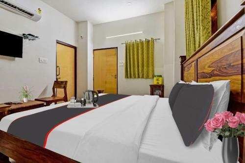 Hotel Collection O 91653 Garg Keshariya Residency