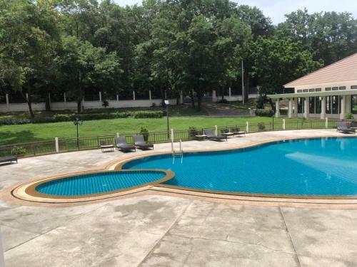 Laem Taen Bangsaen Hotel & Resort