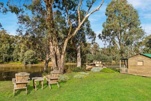 Maidens Rest - Luxury Riverfront Adults Retreat