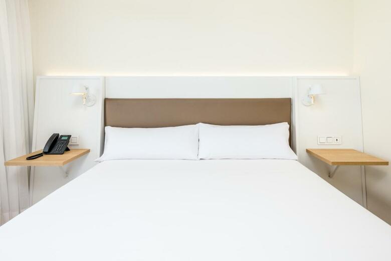 Hotel Playamoj�car