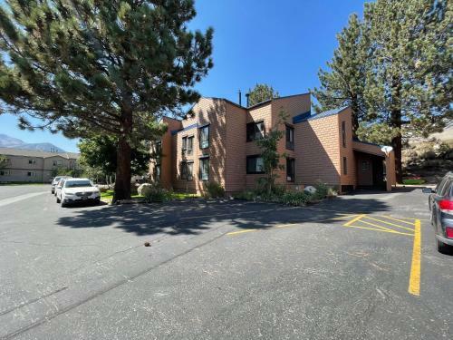 Forest Meadows 8 3 Bedroom Across From Bowling Alley And Great Restaurants