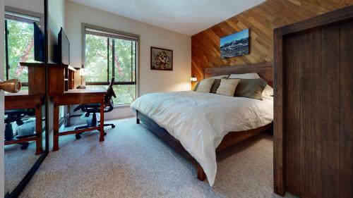 Forest Meadows 8 3 Bedroom Across From Bowling Alley And Great Restaurants