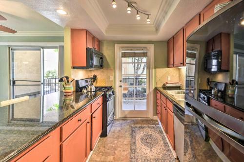 Apartamento Lovely Palm Springs Condo With Pool Access!