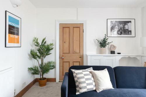 Relax In Stunning Apartment In Leafy Victorian Area