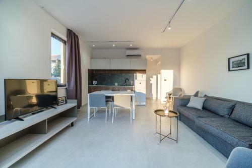 Sutivan Luxury Apartments