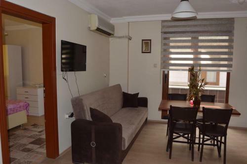 G�nayd?n Airport Apartment