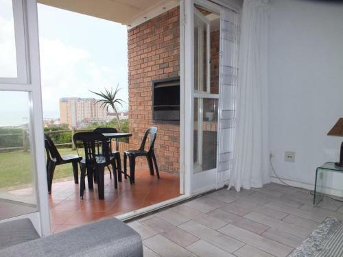 Dolphins View - Beach Apartment