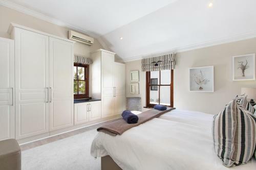 De Zalze Winelands Golf Lodge 16 By Hostagents