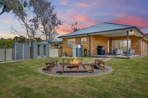Hideaway On Curran - Modern & Comfy Retreat In Cbd Firepit