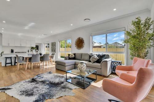 Hideaway On Curran - Modern & Comfy Retreat In Cbd Firepit