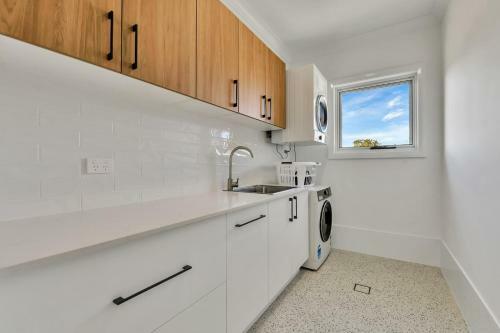 Hideaway On Curran - Modern & Comfy Retreat In Cbd Firepit