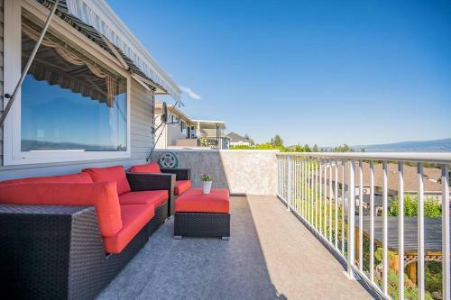 Cheerful 3-bedroom Home In West Kelowna