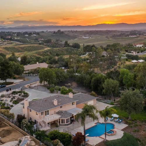 Willow By Avantstay Mountain Views - See Hot Air Balloons From Pool