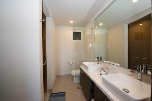 Los Azulejos 5d 3 Br By Casago