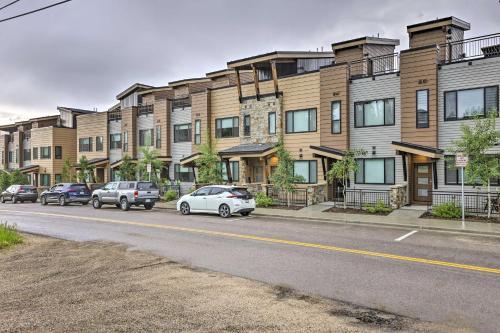 Mod Winter Park Townhome With Rooftop Balcony!