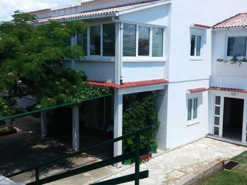 Spacious Apartment In Pag Dalmatia, Crotia