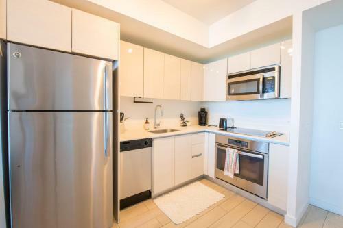 2803ab Yg Chic 2 Br 2bth Water Views Modern Kitchen Balcony Gym Pool 28th Fl 2803ab