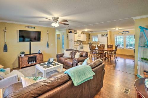 Cozy Steinhatchee House With Fire Pit And Grill!