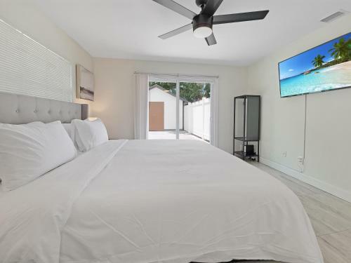 14 Guests Vacation Home With Guest Apartment