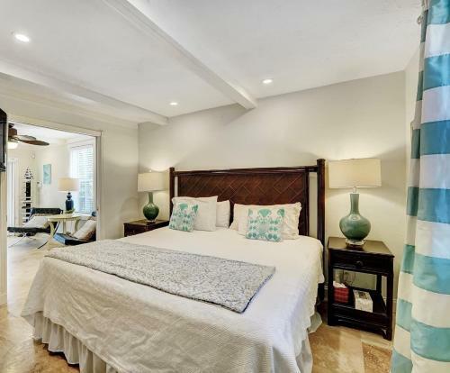 The Blue Pearl 2bd 2ba Private Pool And Garden