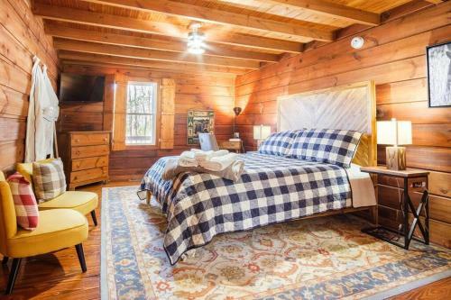 Agape In The Woods Cabin