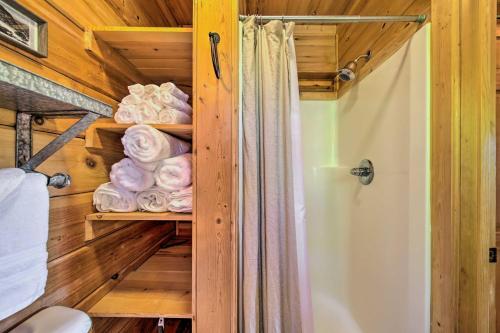 Secluded Blue Ridge Cabin With Hiking On-site!