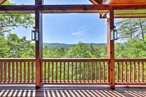 Secluded Blue Ridge Cabin With Hiking On-site!