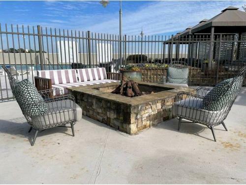 Apartment In Buckhead W/ Rooftop Pool
