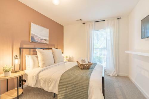 Apartamento New! Spacious Modern Townhome In The City!