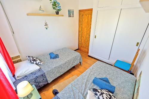 Ocean View Beach Apartment With Pool & Balconies