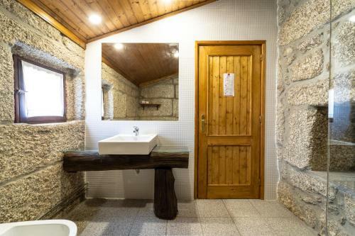 Casa Da Capela - House With Three Rooms And Infinity Pool
