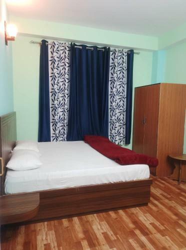 Bed & Breakfast Shree Homestay