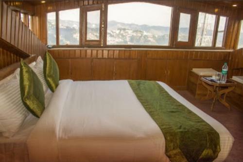 Bed & Breakfast Hotel Shimla Palace , Lower Chakar
